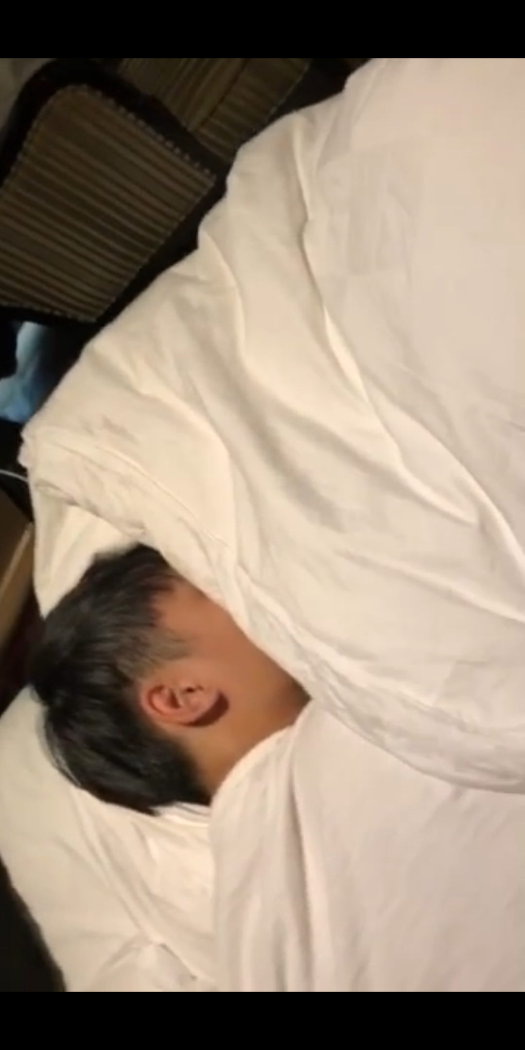 在酒吧泡到的大學生